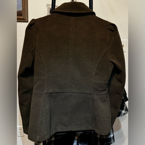 Chic Dark Olive Green Double-Breasted Jacket - Picture 2 of 4